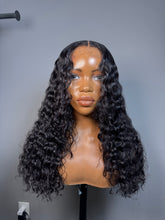 Load image into Gallery viewer, Sza blunt cut